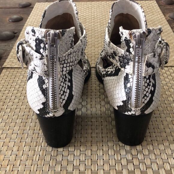 BP. Nordstrom Brand Sadey Snake Print Studded Cut Out Ankle Boots Size 7.5 - Picture 10 of 10